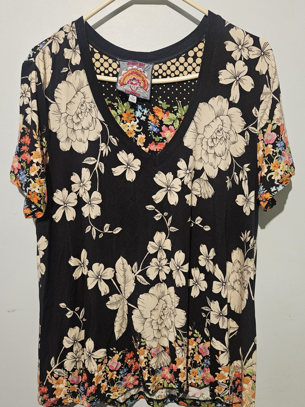 Johnny Was Black Floral V-Neck Women's Top, Size XL
